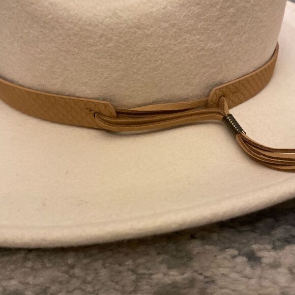 NWT! Altar’d State Wide Brim 100% Wool Tassel Hat, Bone Ivory - Picture 7 of 10